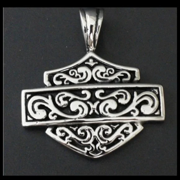 Silver HD Pendant Necklace - Picture 10 of 13